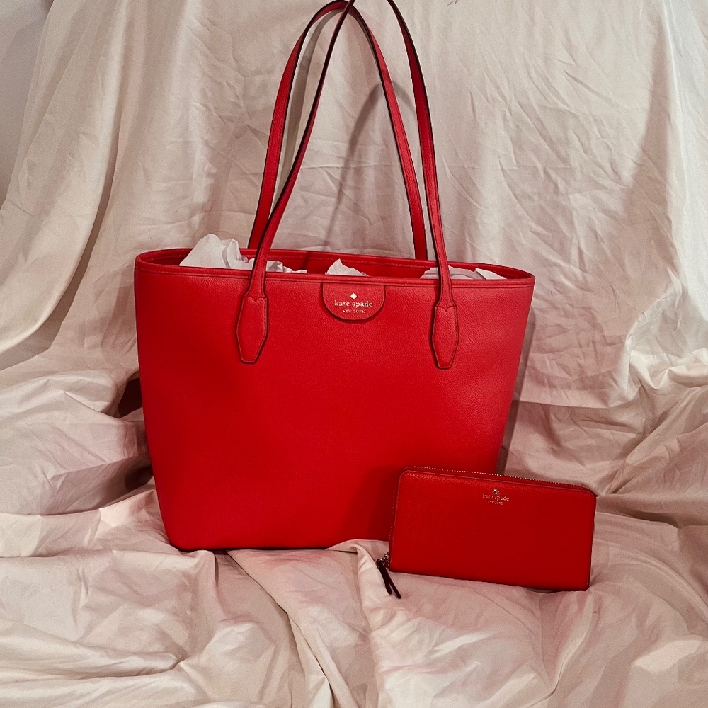 Kate Spade Lori Tote & Larchmont Ave Wallet Bundle